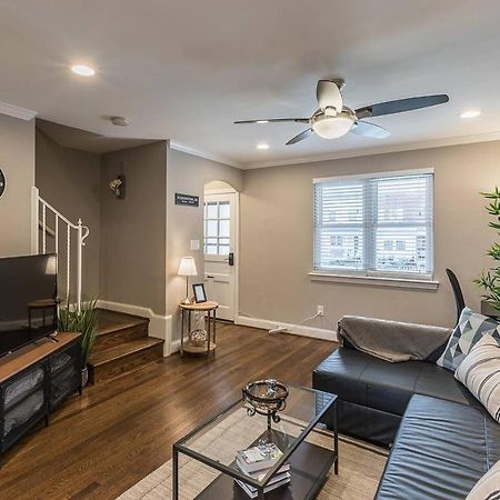 Beautiful 3Br 2Ba House With Cozy Backyard By Cozysuites Alexandria Zewnętrze zdjęcie
