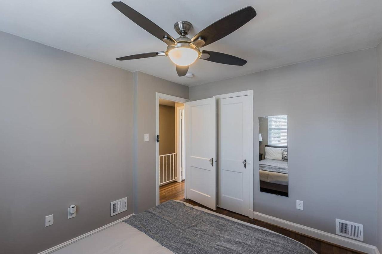 Beautiful 3Br 2Ba House With Cozy Backyard By Cozysuites Alexandria Zewnętrze zdjęcie