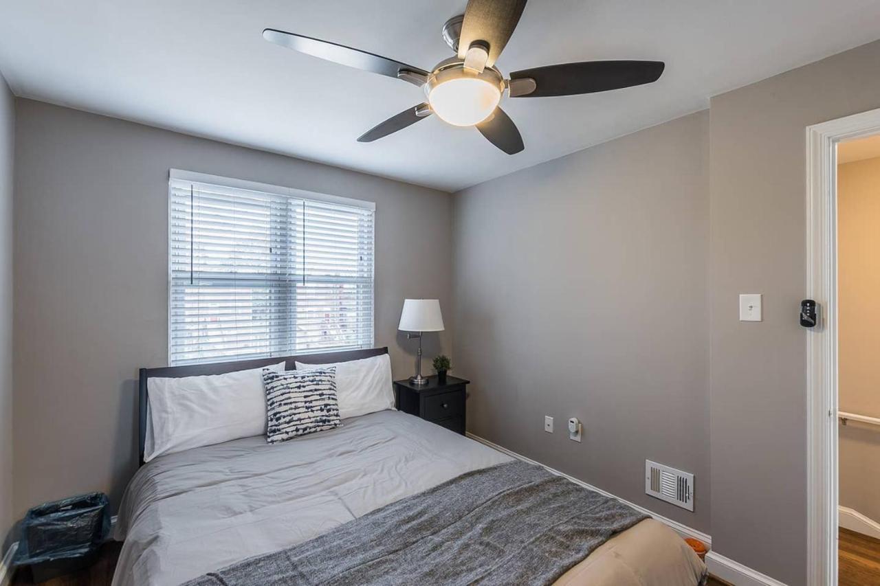 Beautiful 3Br 2Ba House With Cozy Backyard By Cozysuites Alexandria Zewnętrze zdjęcie